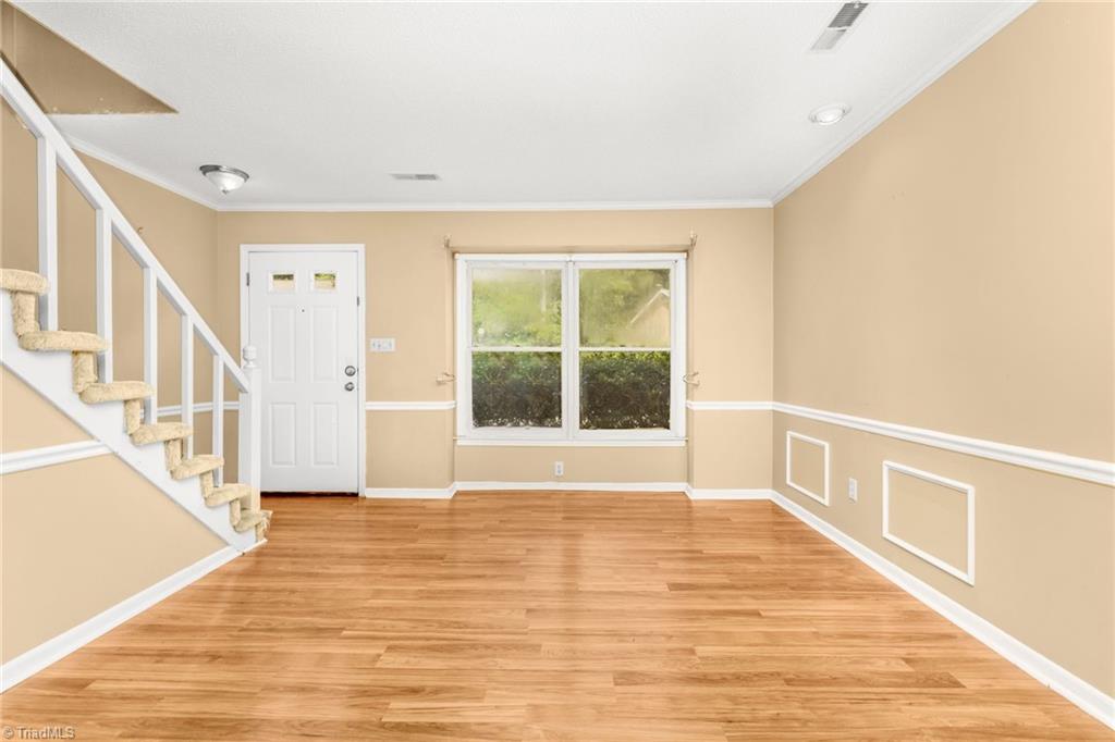 property viewer photo 4