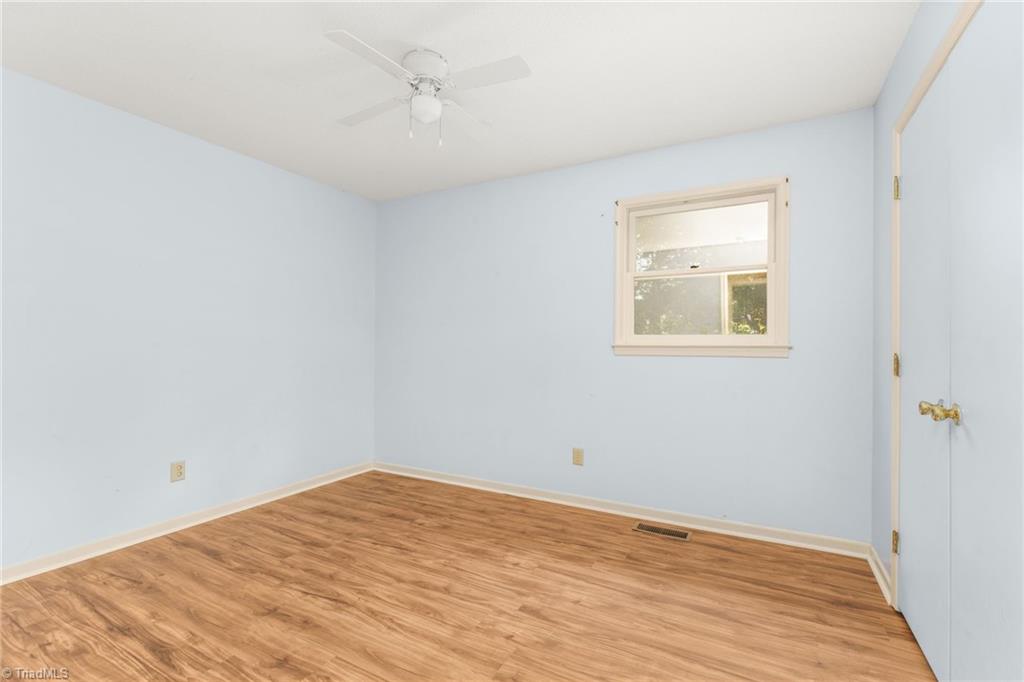 property viewer photo 9