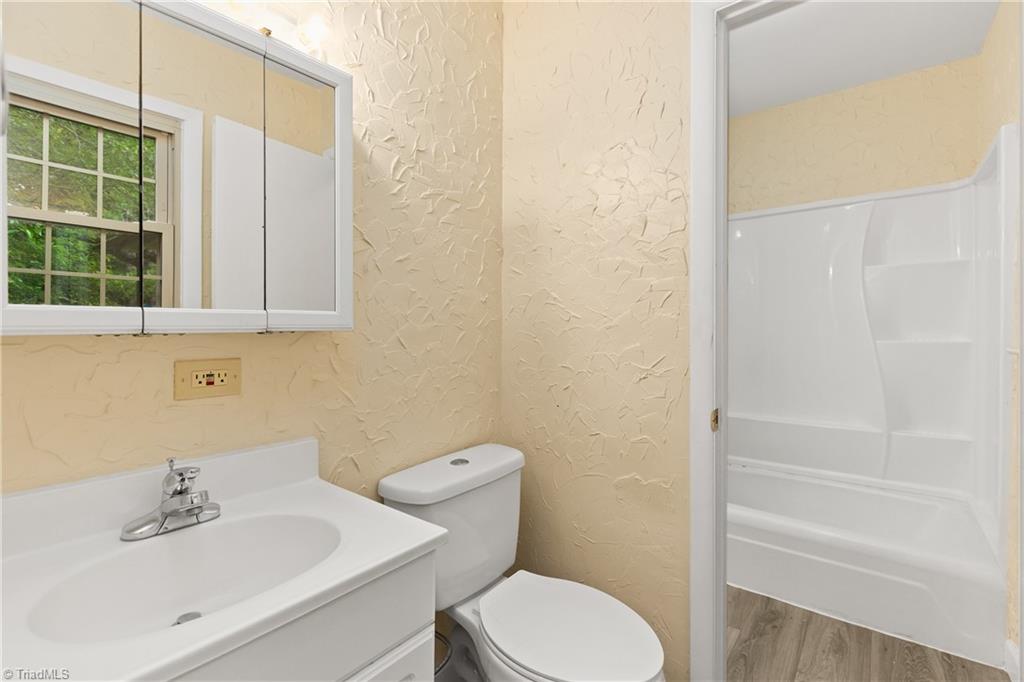 property viewer photo 13