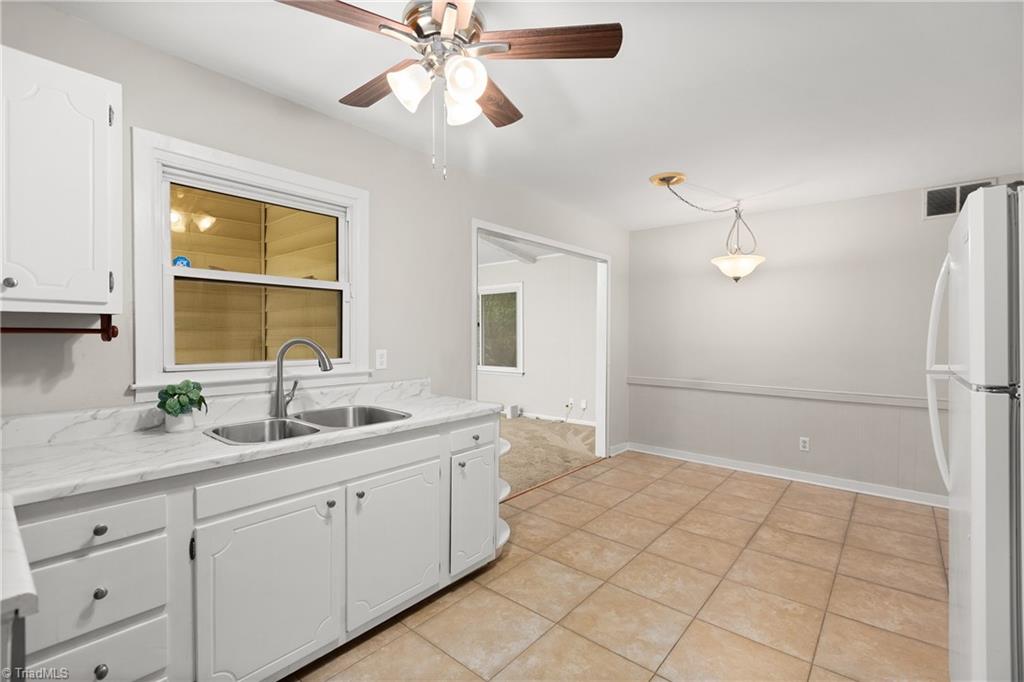 property viewer photo 9