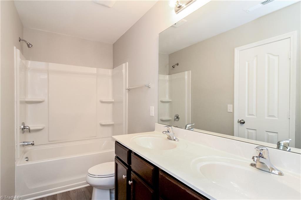 property viewer photo 12