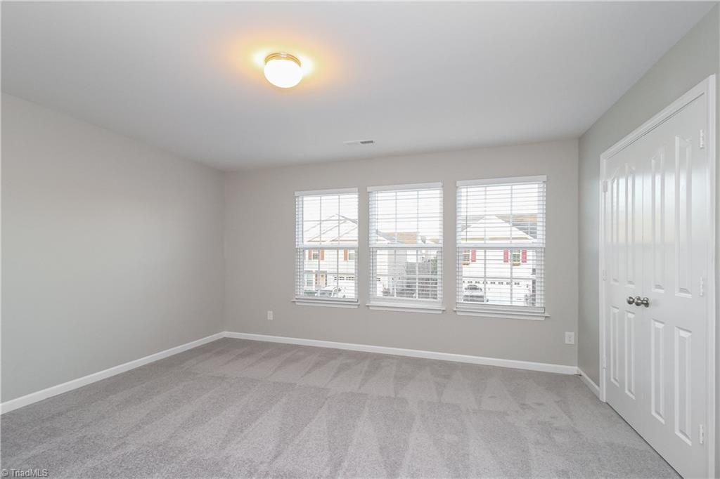 property viewer photo 9