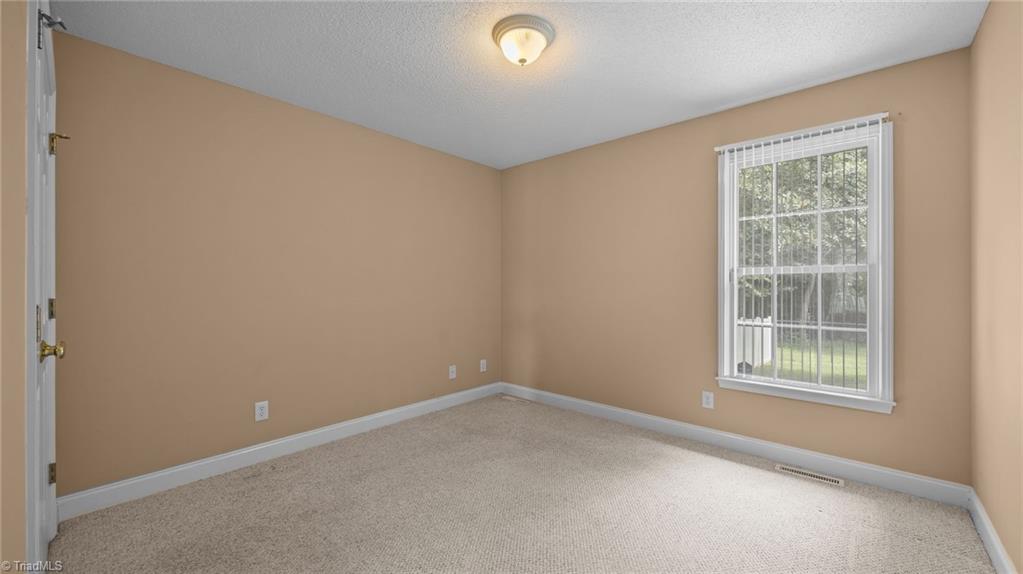 property viewer photo 19