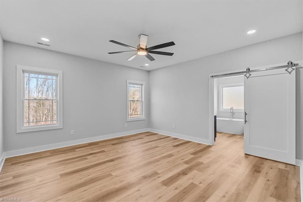 property viewer photo 18