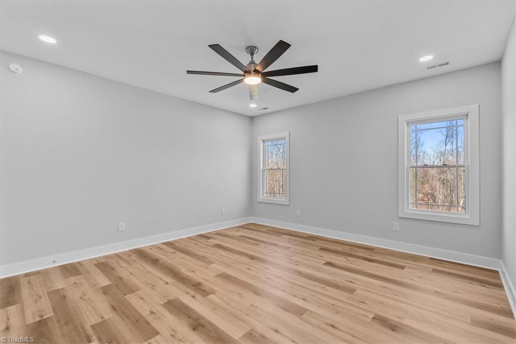 property viewer photo 20