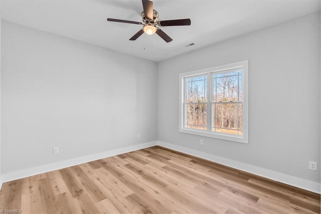 property viewer photo 31