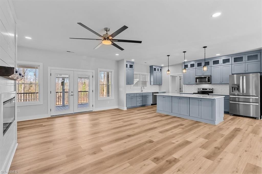 property viewer photo 7