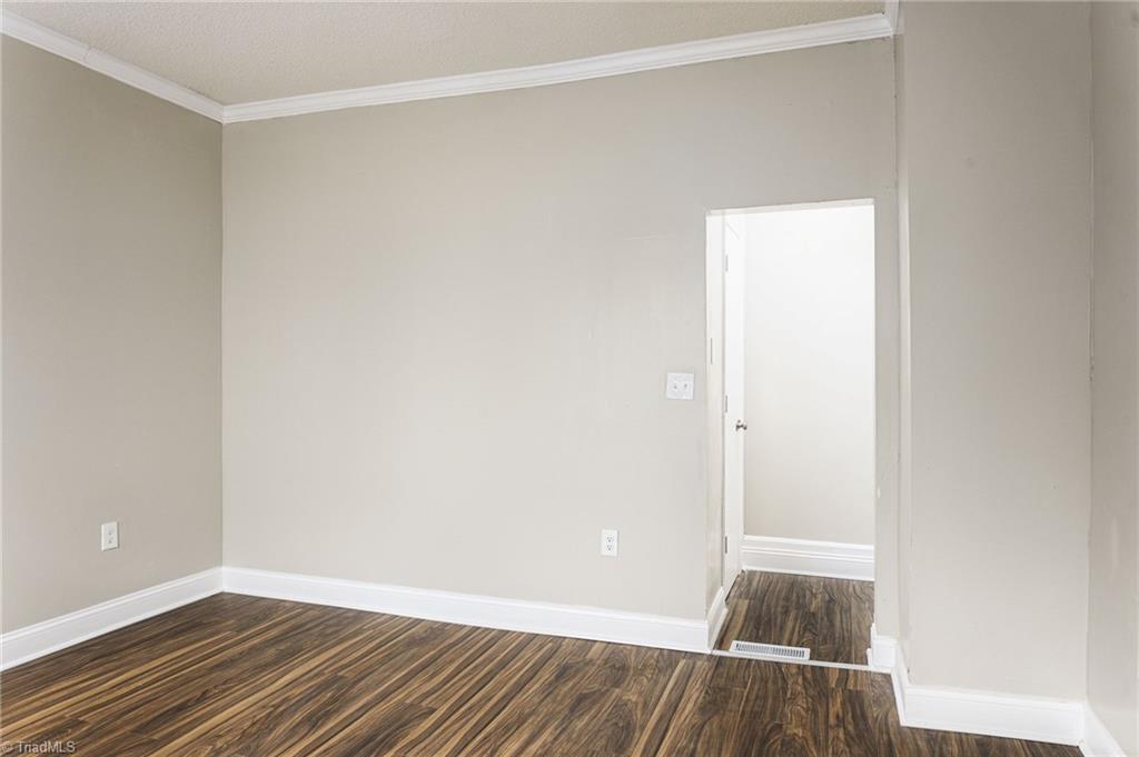 property viewer photo 13
