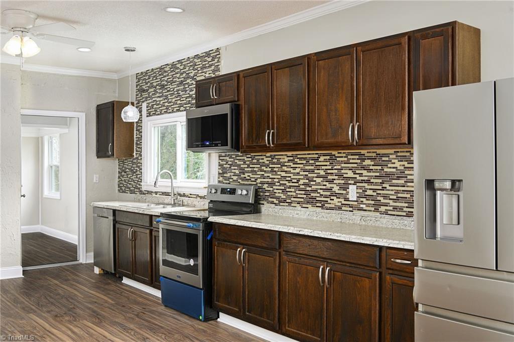 property viewer photo 6