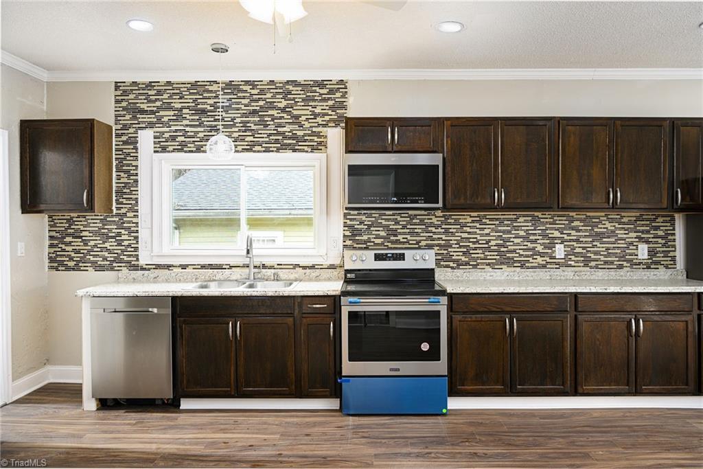 property viewer photo 7