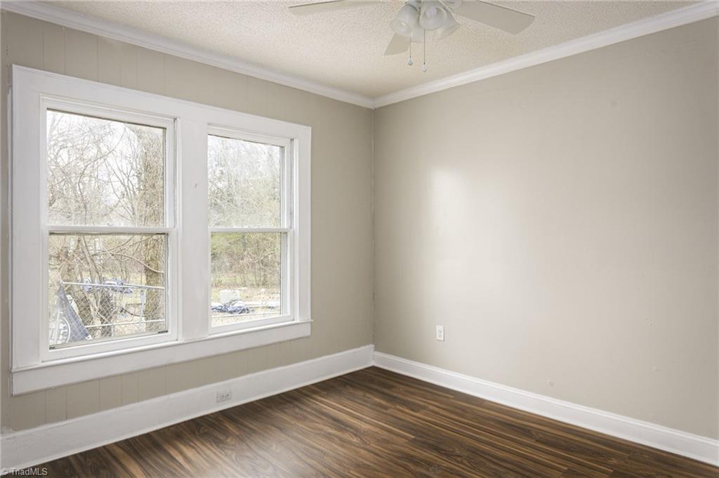 property viewer photo 9