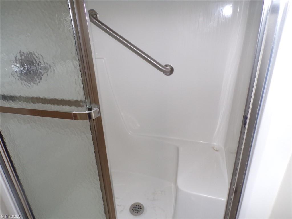 property viewer photo 16