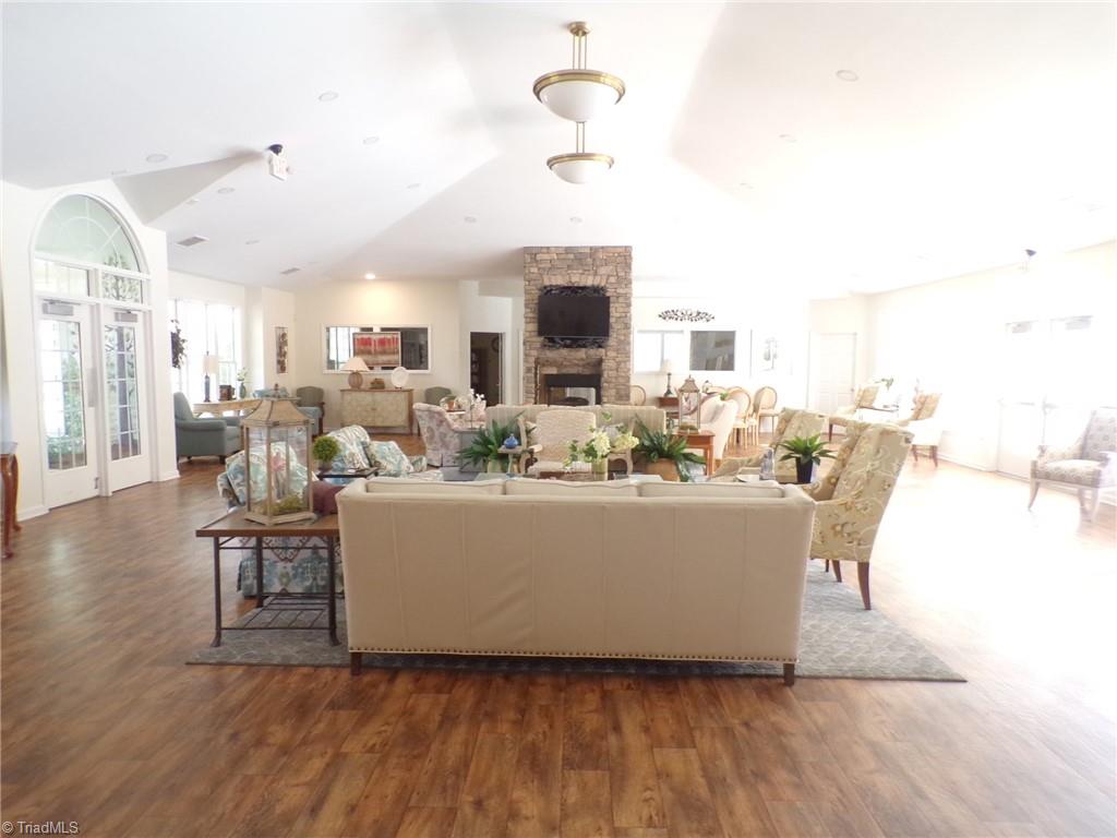 property viewer photo 28