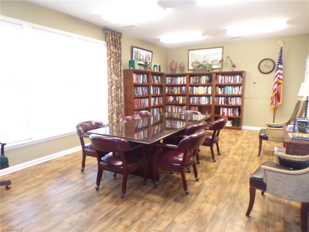 property viewer photo 31