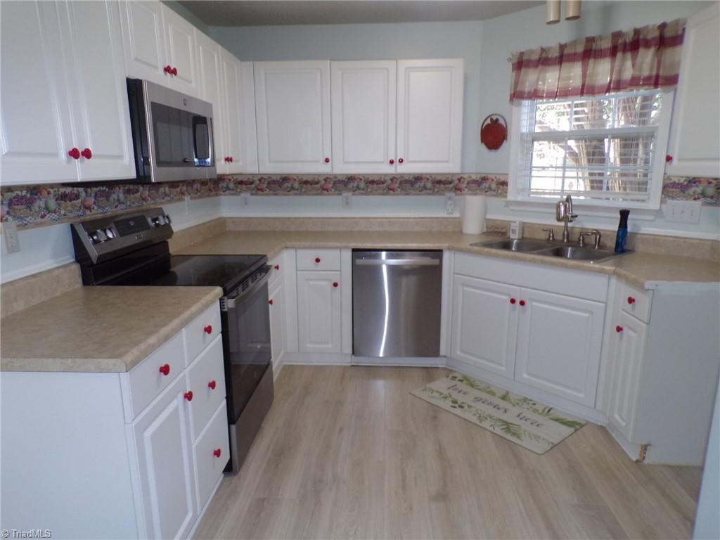 property viewer photo 7