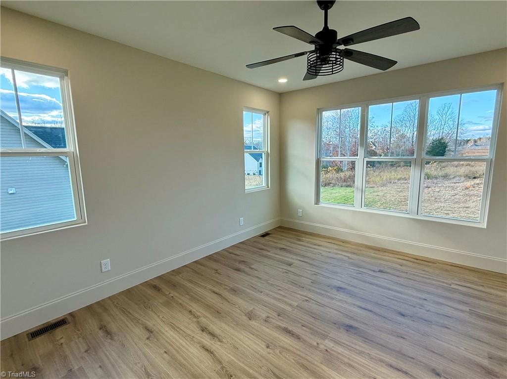 property viewer photo 18