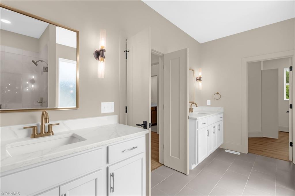 property viewer photo 21
