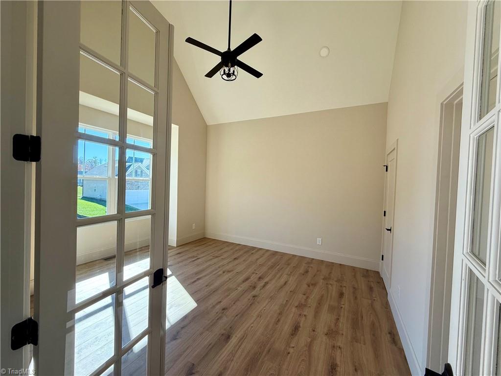 property viewer photo 24
