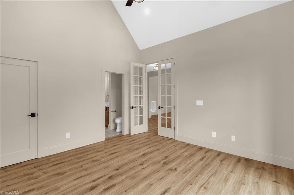 property viewer photo 26