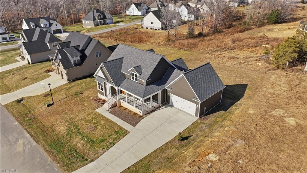 property viewer photo 42