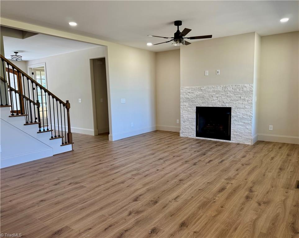 property viewer photo 6