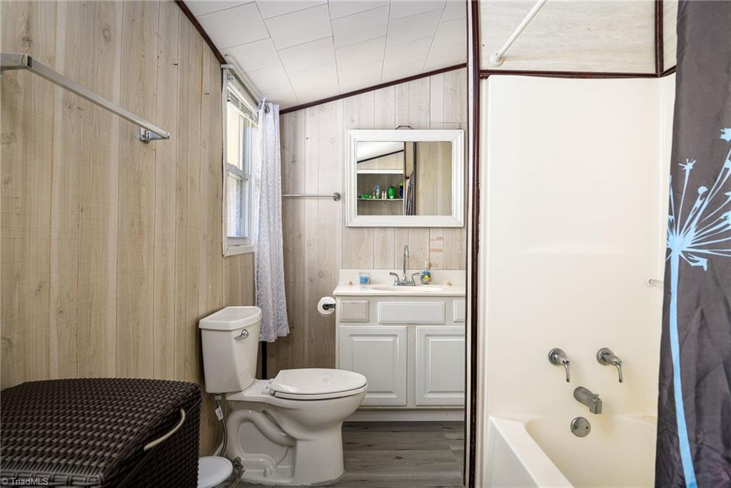 property viewer photo 18