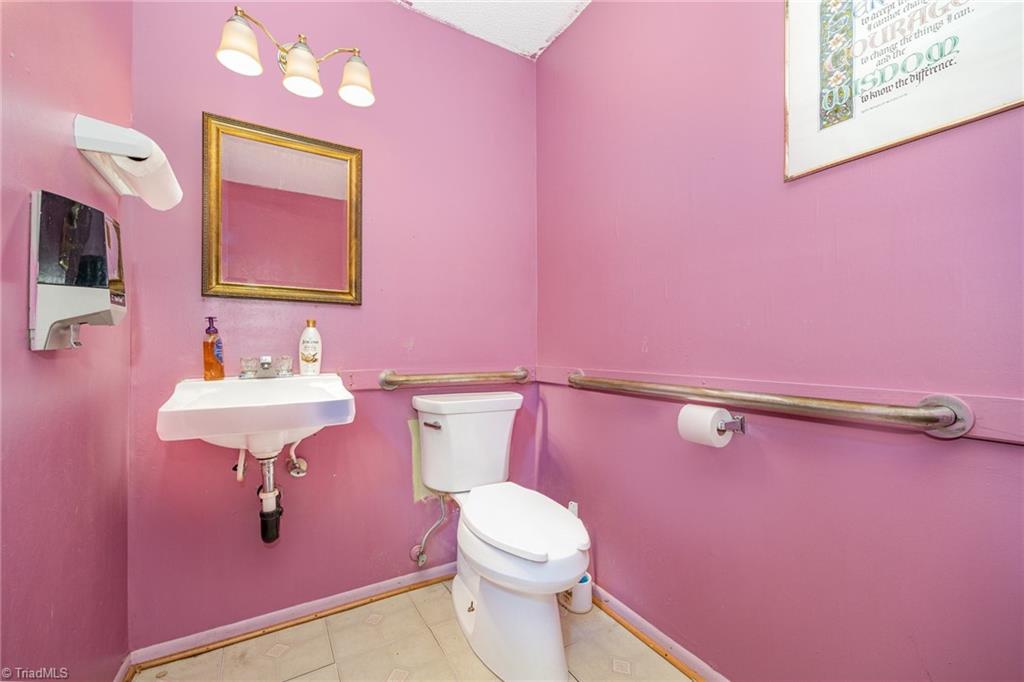 main property photo 30