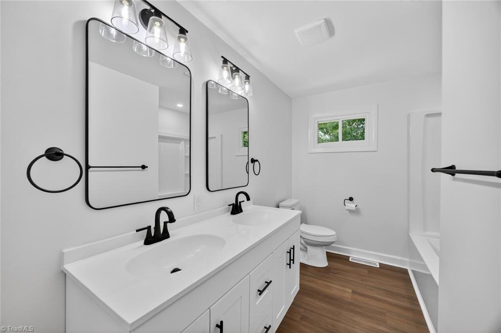 property viewer photo 11