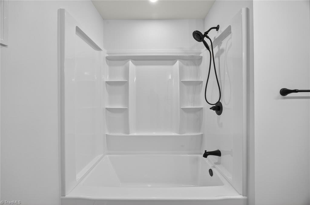 property viewer photo 12