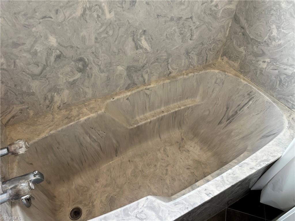 property viewer photo 18