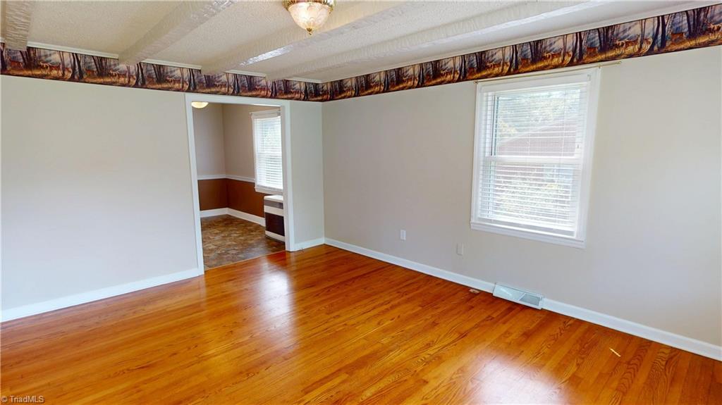 property viewer photo 8
