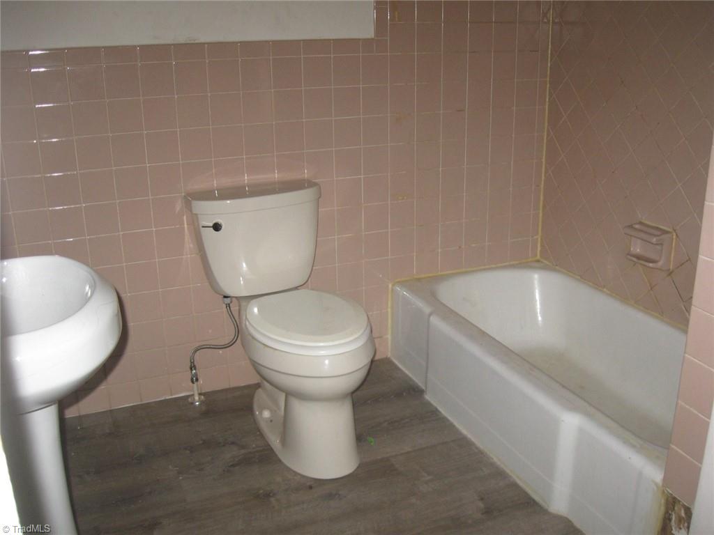 property viewer photo 9