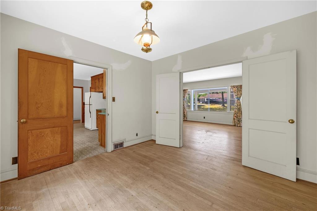 property viewer photo 12