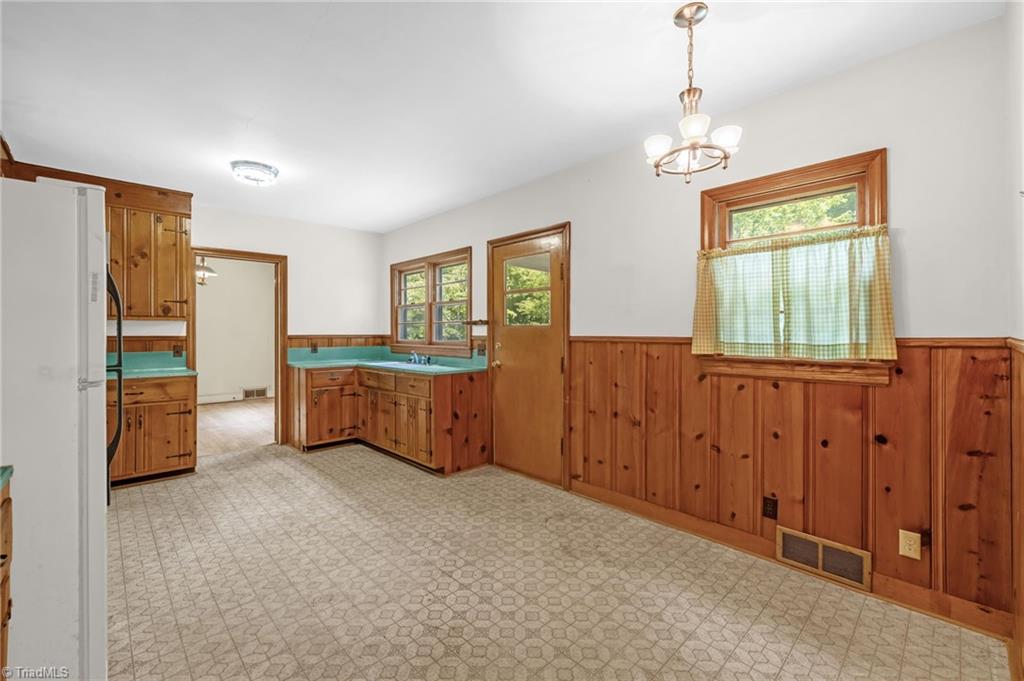 property viewer photo 16