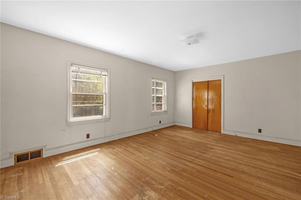 property viewer photo 20