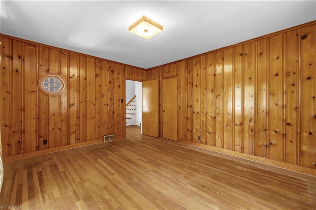 property viewer photo 7