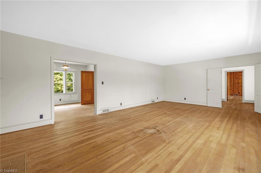 property viewer photo 9