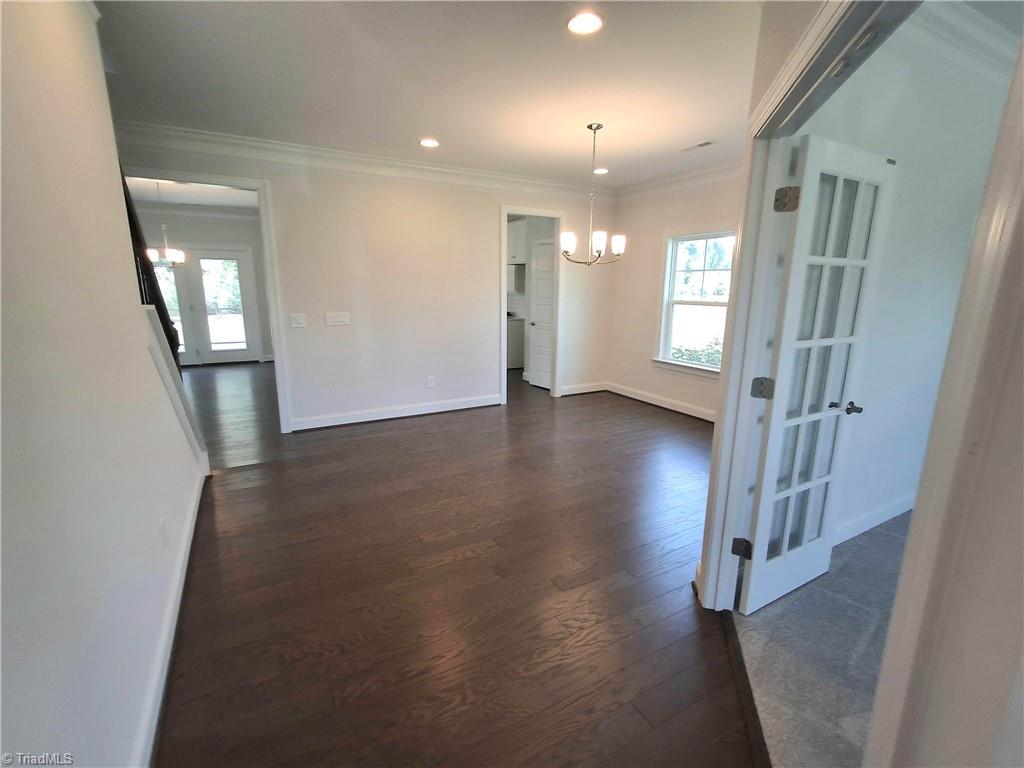 property viewer photo 2