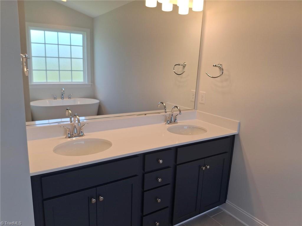property viewer photo 7