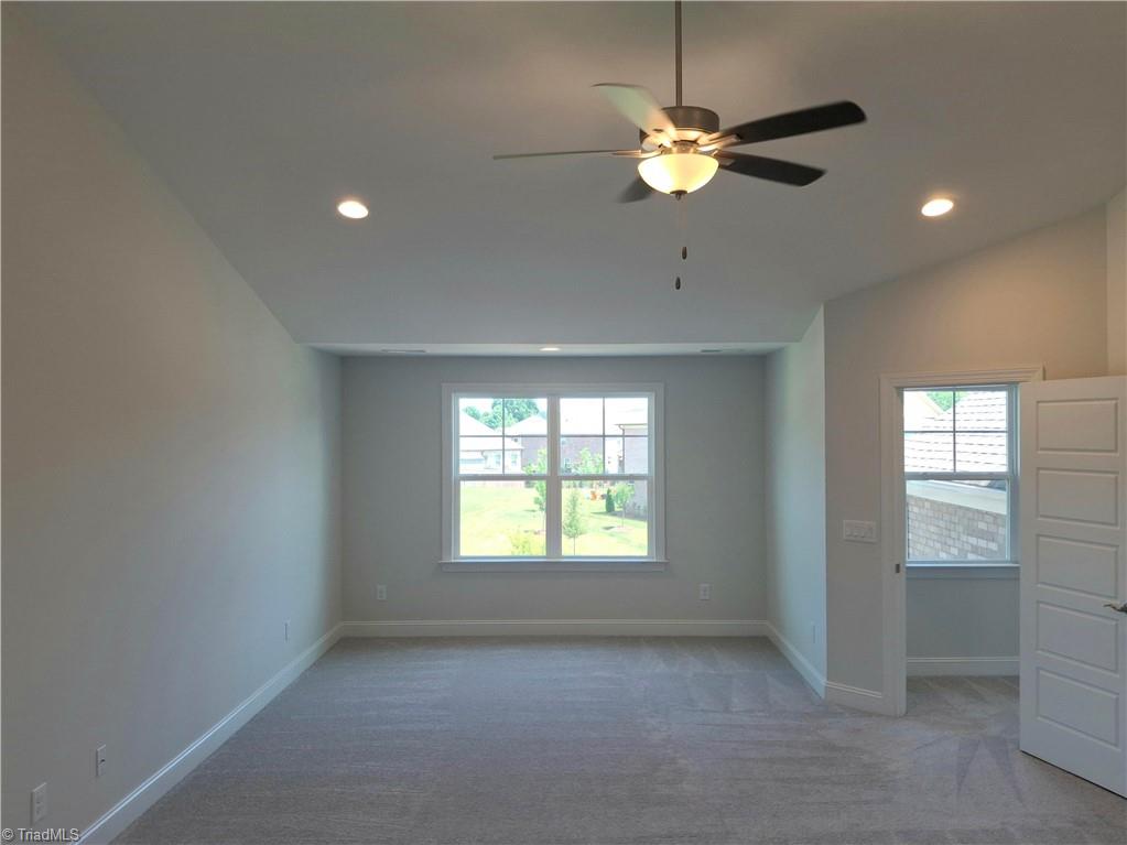 property viewer photo 9