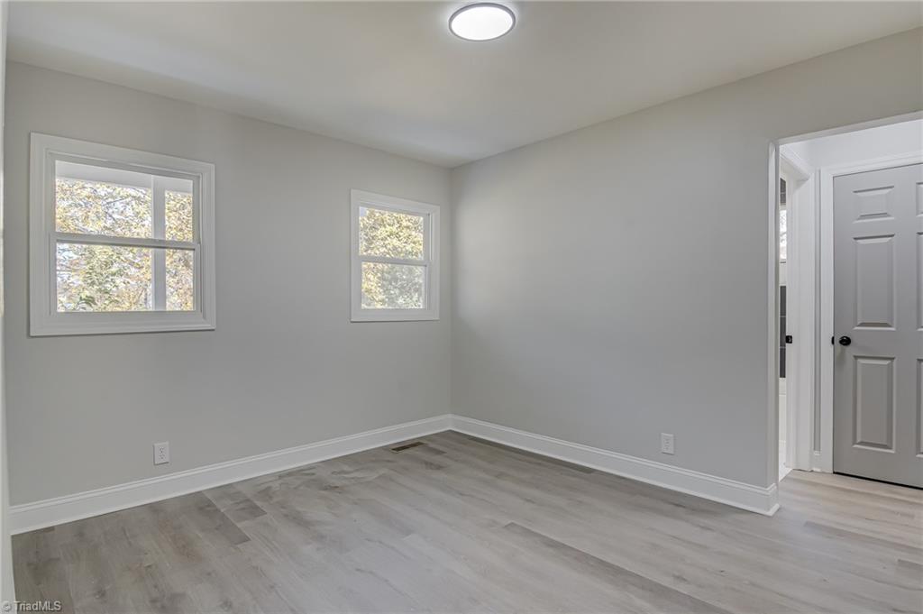 property viewer photo 11
