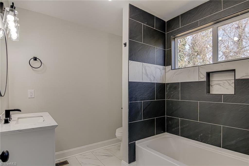 property viewer photo 12