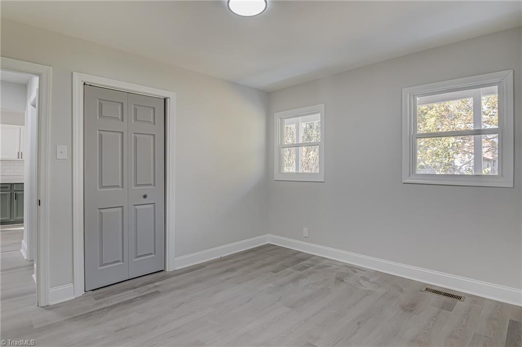 property viewer photo 15