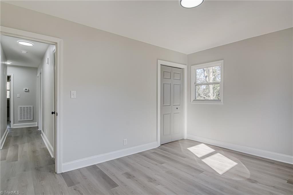 property viewer photo 17