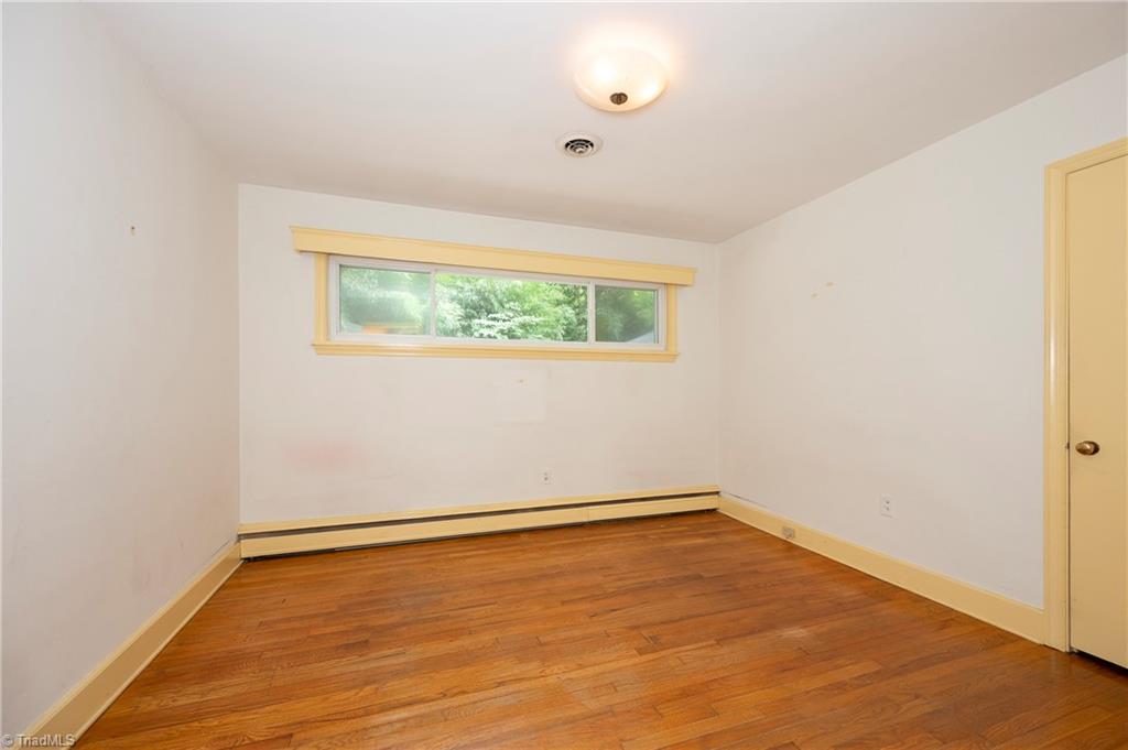 property viewer photo 17