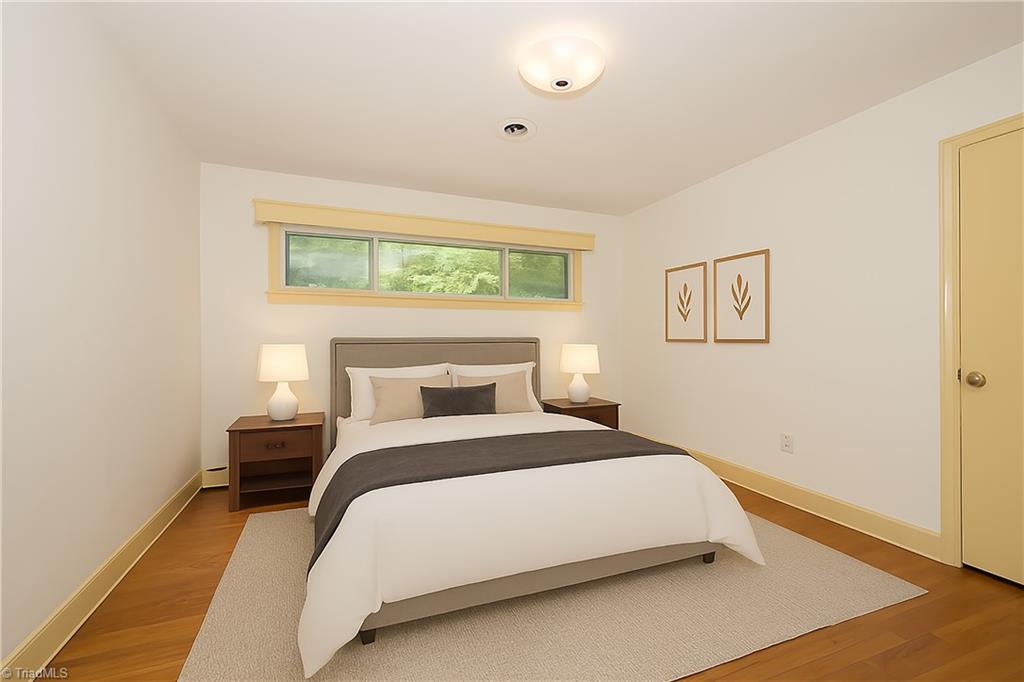property viewer photo 18