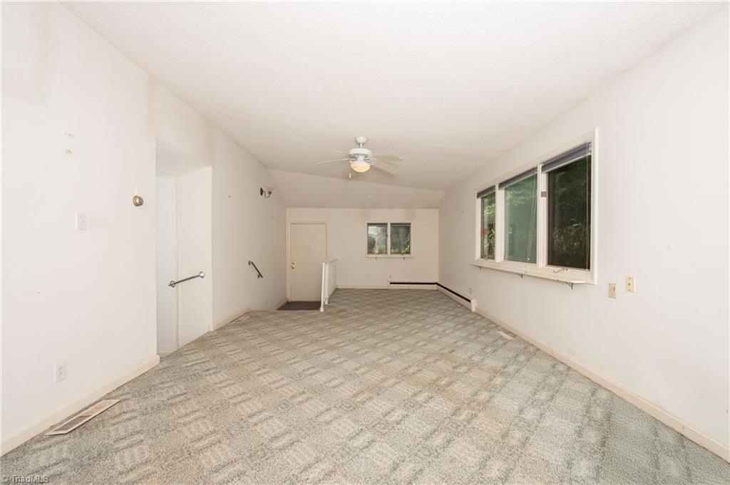 property viewer photo 37