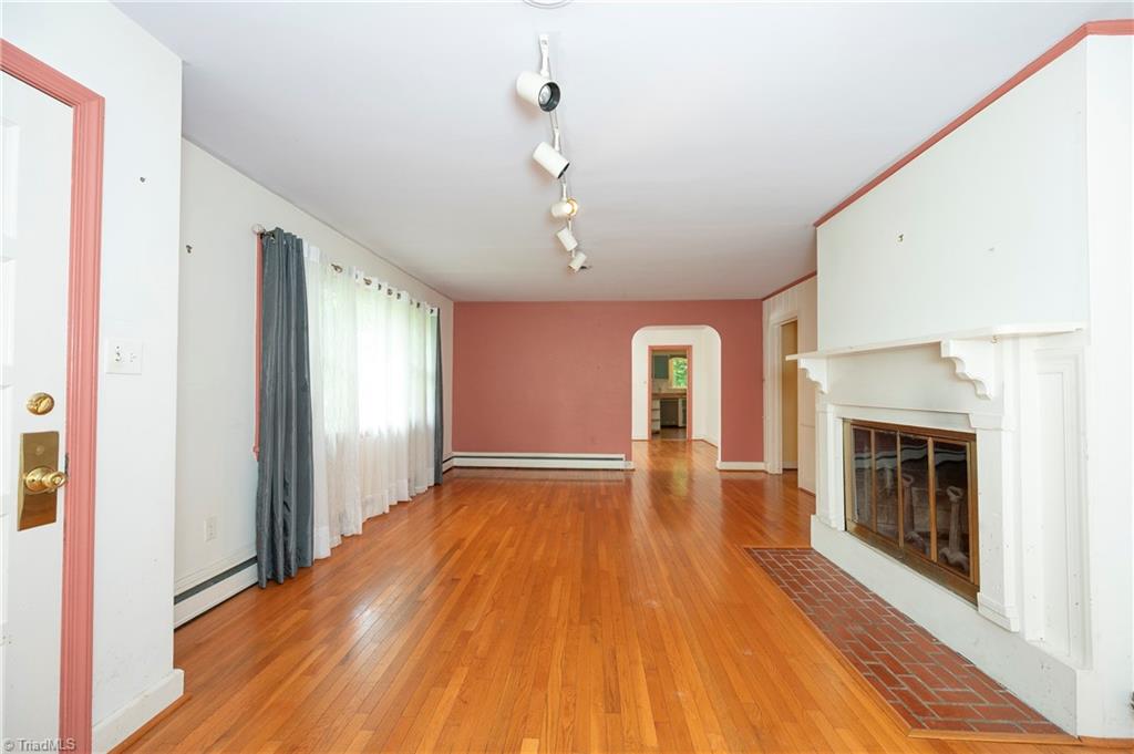 property viewer photo 4