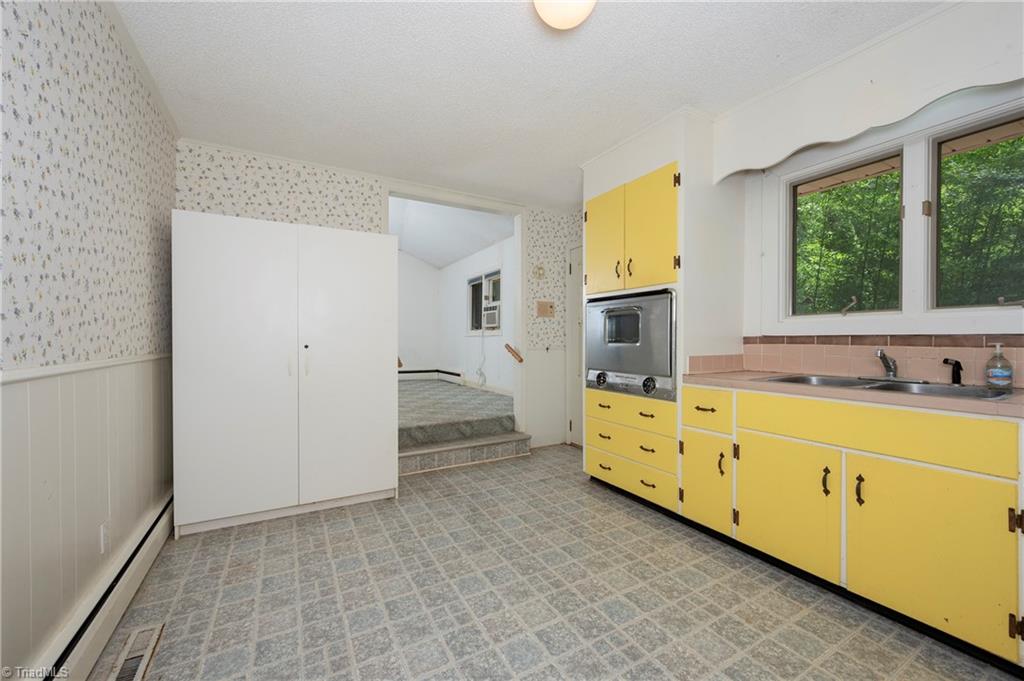 property viewer photo 40
