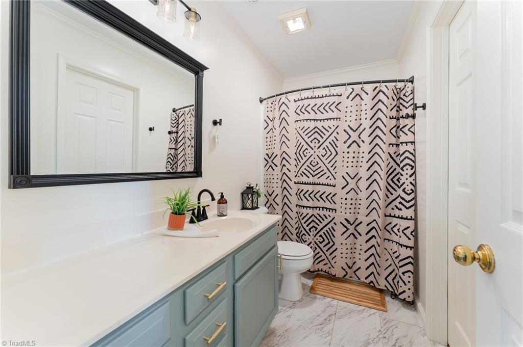 property viewer photo 5